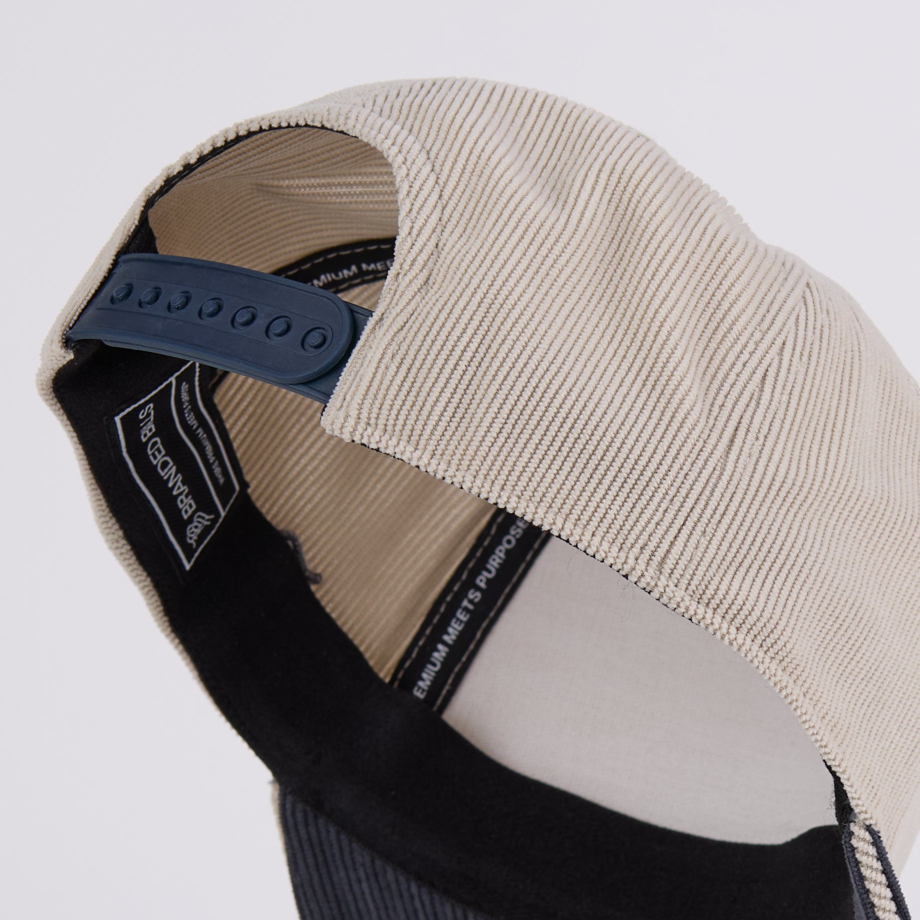 Curved 5 Panel Corduroy Dark beige/Dark Harbor