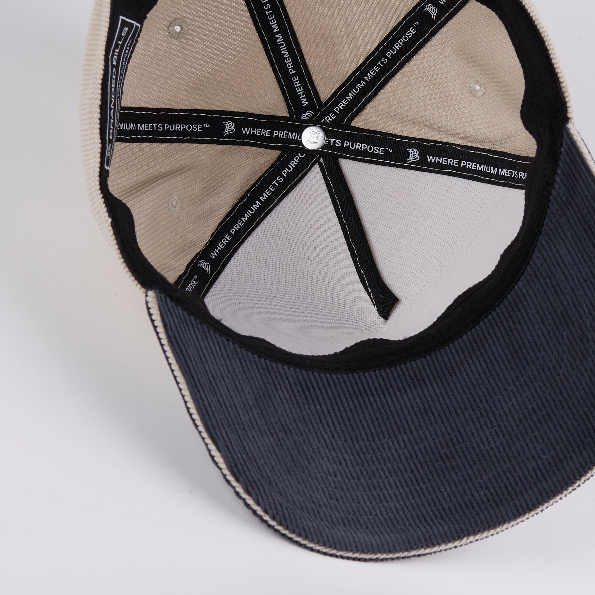 Curved 5 Panel Corduroy Dark Beige/Dark Harbor