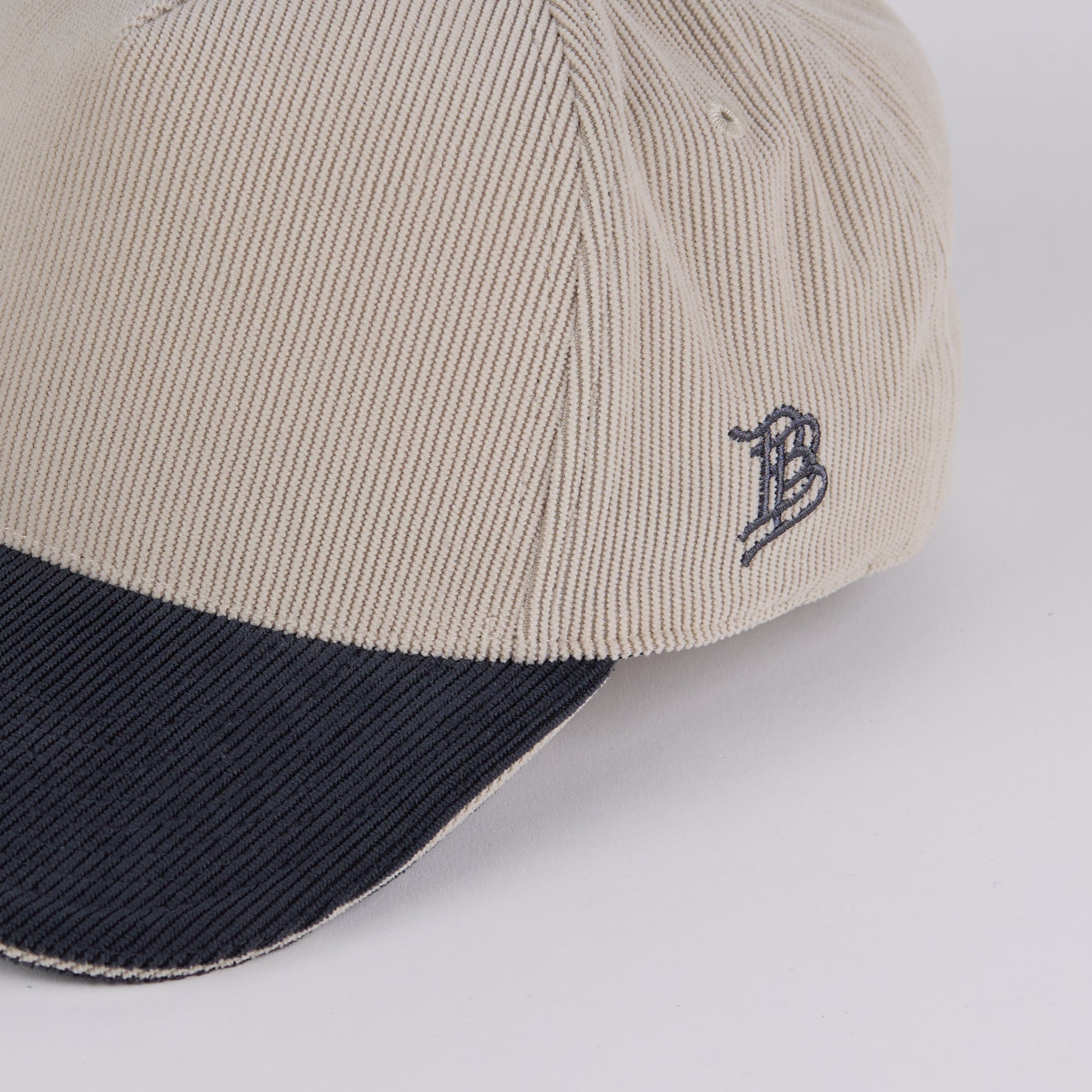 Curved 5 Panel Corduroy Dark Beige/Dark Harbor