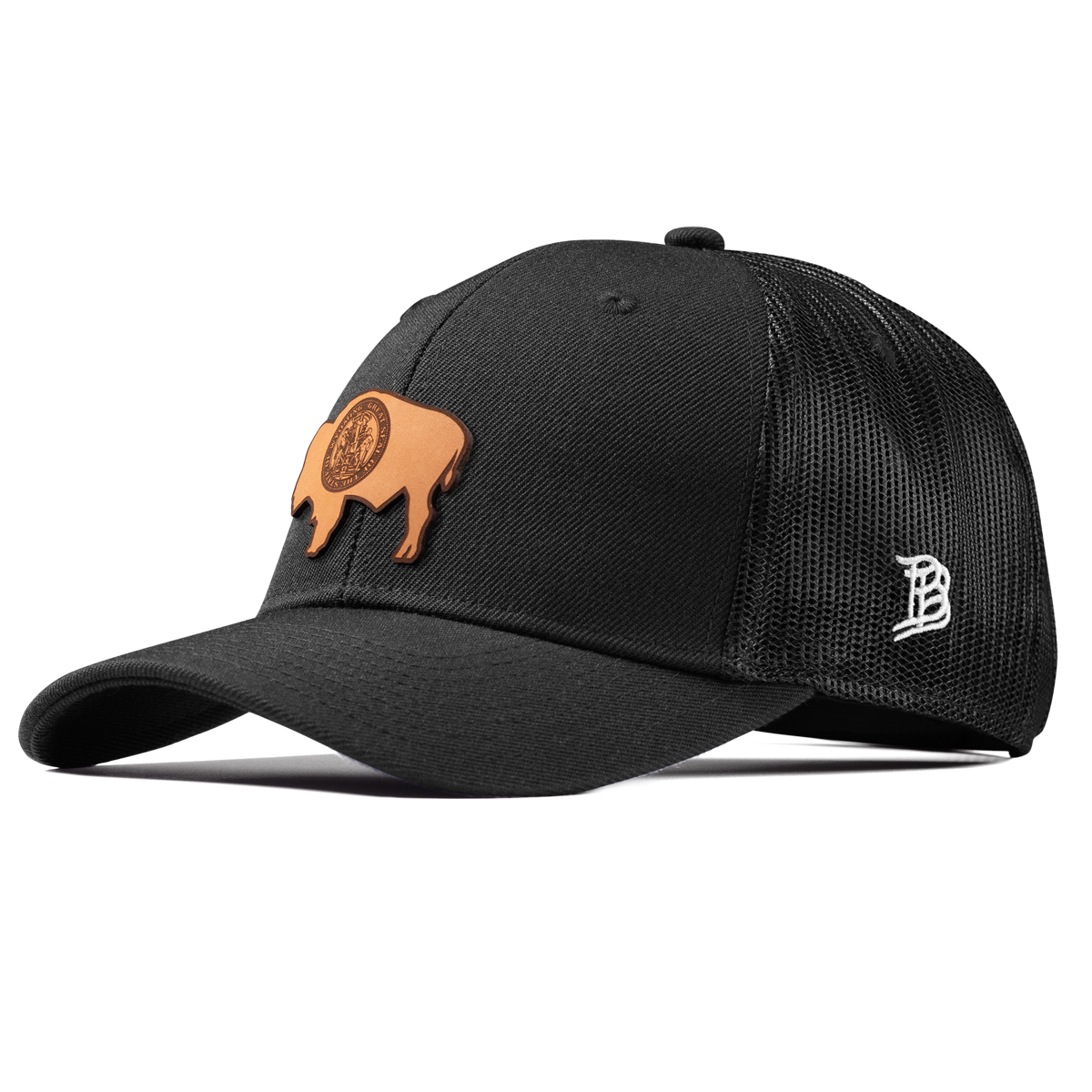 Wyoming 44 Curved Trucker Black