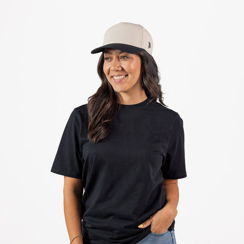 Bare Curved 5 Panel Canvas Beige/Vintage Black