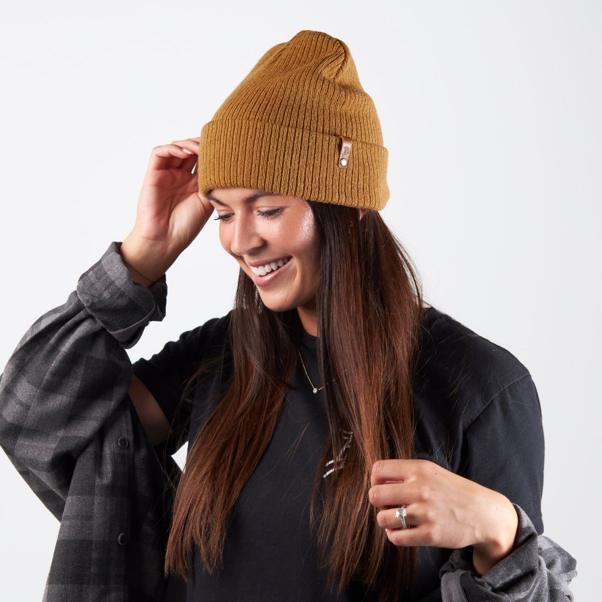 Bare Essential Beanie Wheat Female Alt Image