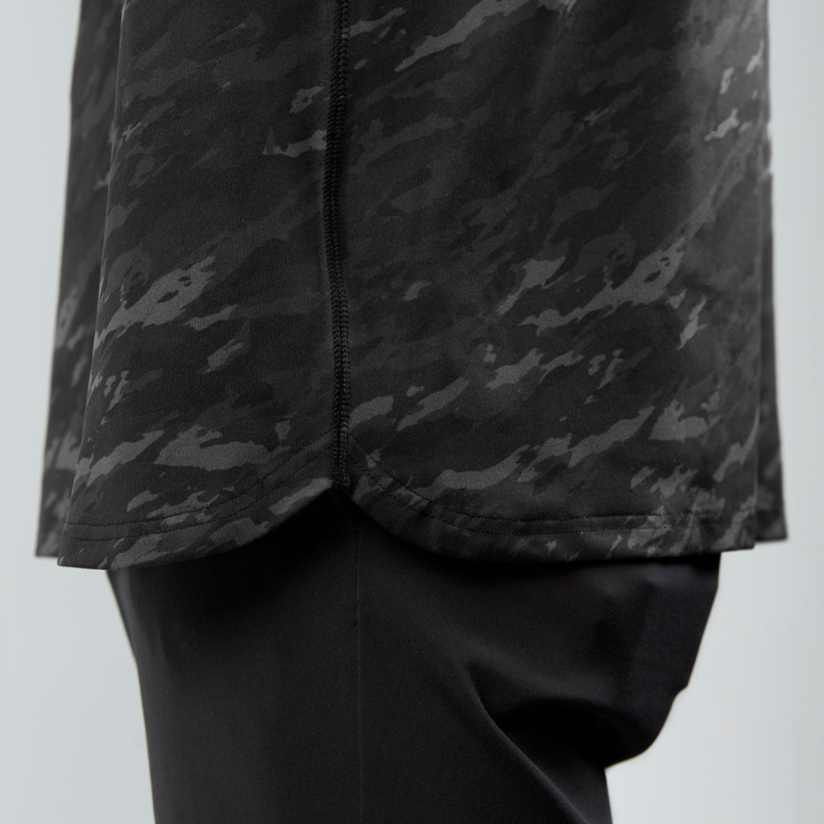 Performance Polo Black Camo Hem